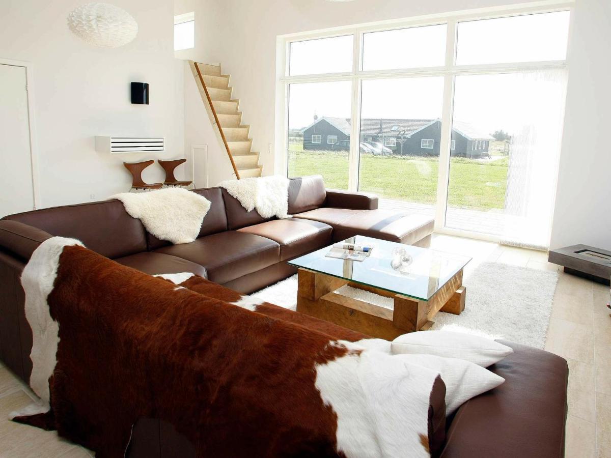 Five-Bedroom Holiday Home In Lokken 3 客房 照片